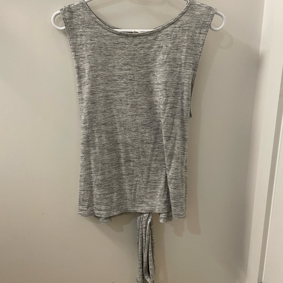 GAP tank top - Picture 3 of 3